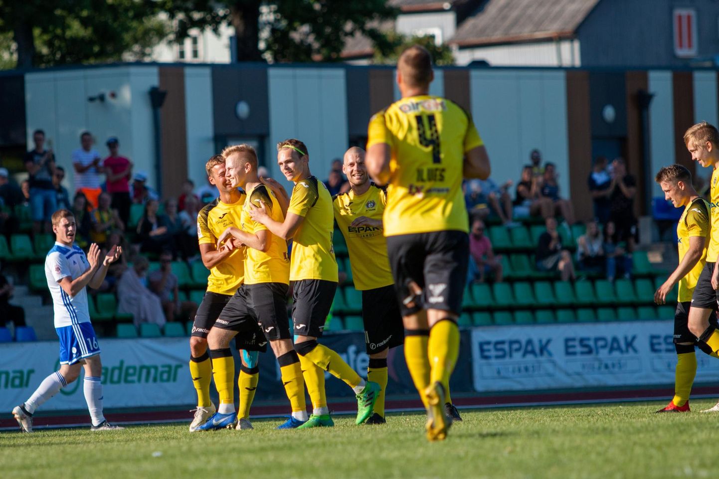 Jalgpalliklubi Viljandi Tulevik võttis hooaja esimese koduvõidu, alistades Maardu 2:0.