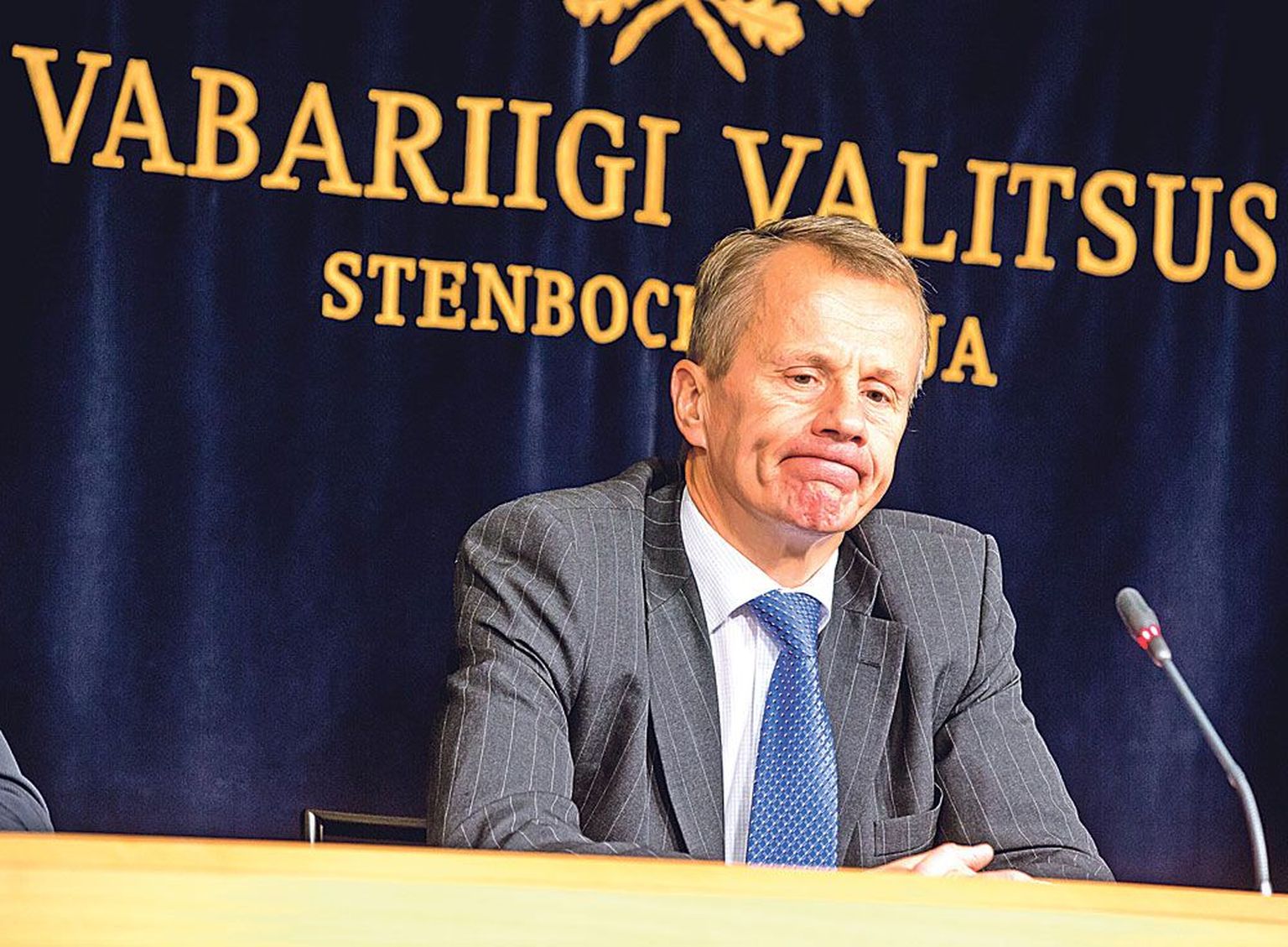Endine rahandus­mi­nister Jürgen Ligi (RE) oma viimasel pressikonverentsil.