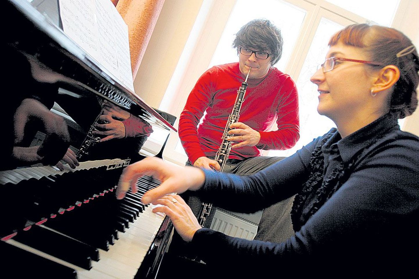 Pianist Kadri-Ann Sumera ja oboemängija Riivo Kallasmaa tegid eile proovi Elleri muusikakoolis.