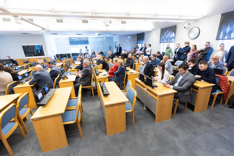 Голосование по выражению недоверия мэру Таллинна в столичном горсобрании.