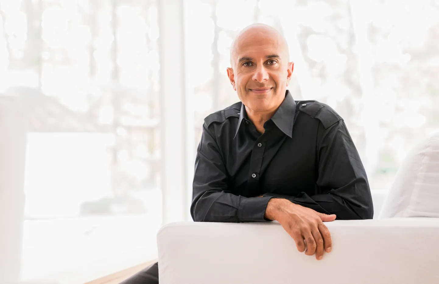 Robin Sharma.