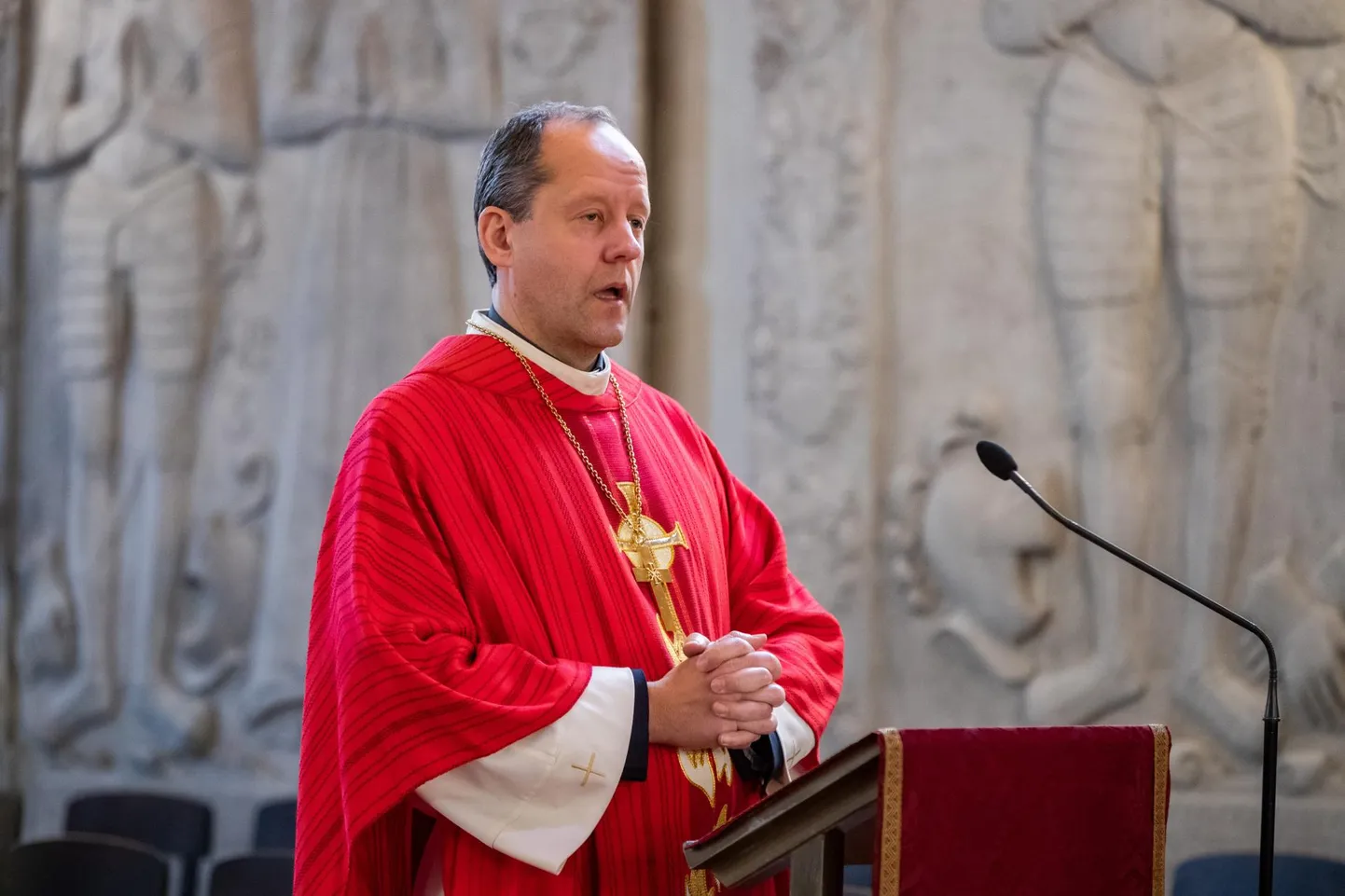 Ove Sander usupuhastuspüha missal Toomkirikus 31.10.2020