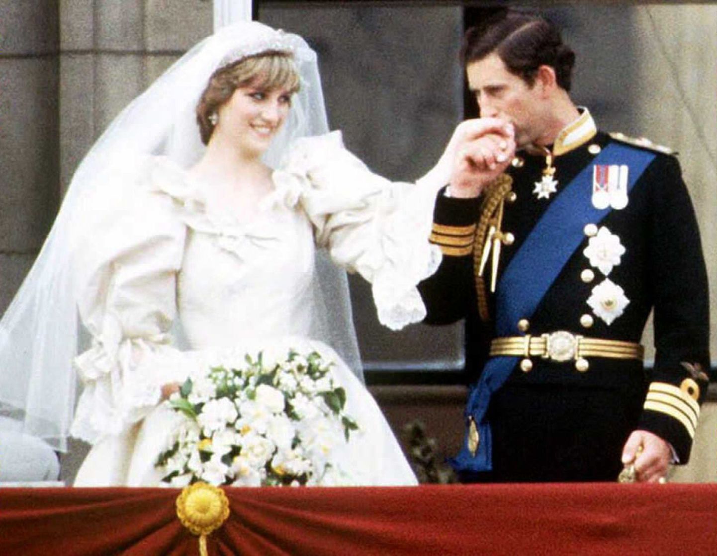Prints Charles ja printsess Diana oma pulmapäeval