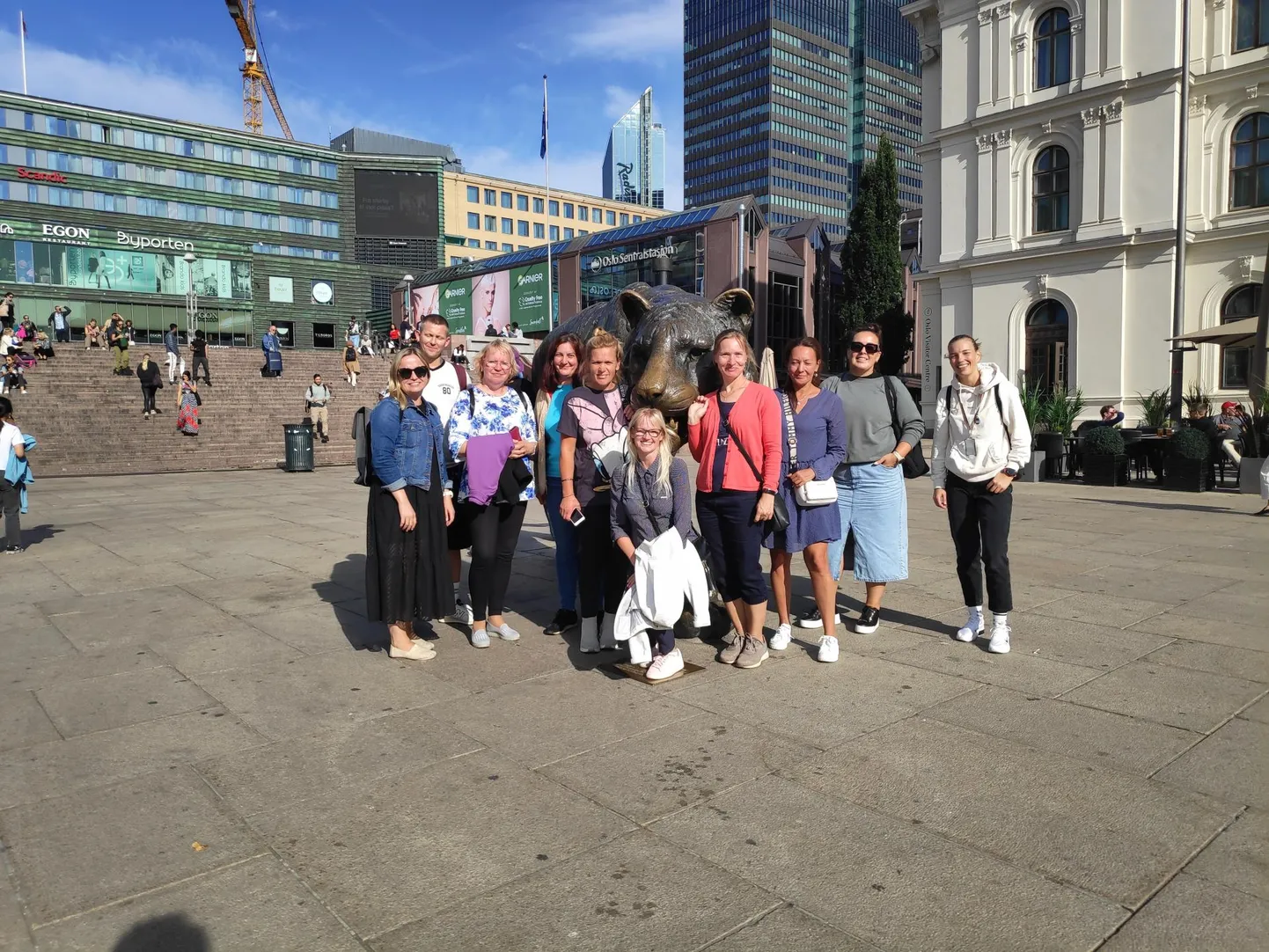 Kungla lasteaia õpetajad käisid Oslos kolleegide tööga tutvumas.
