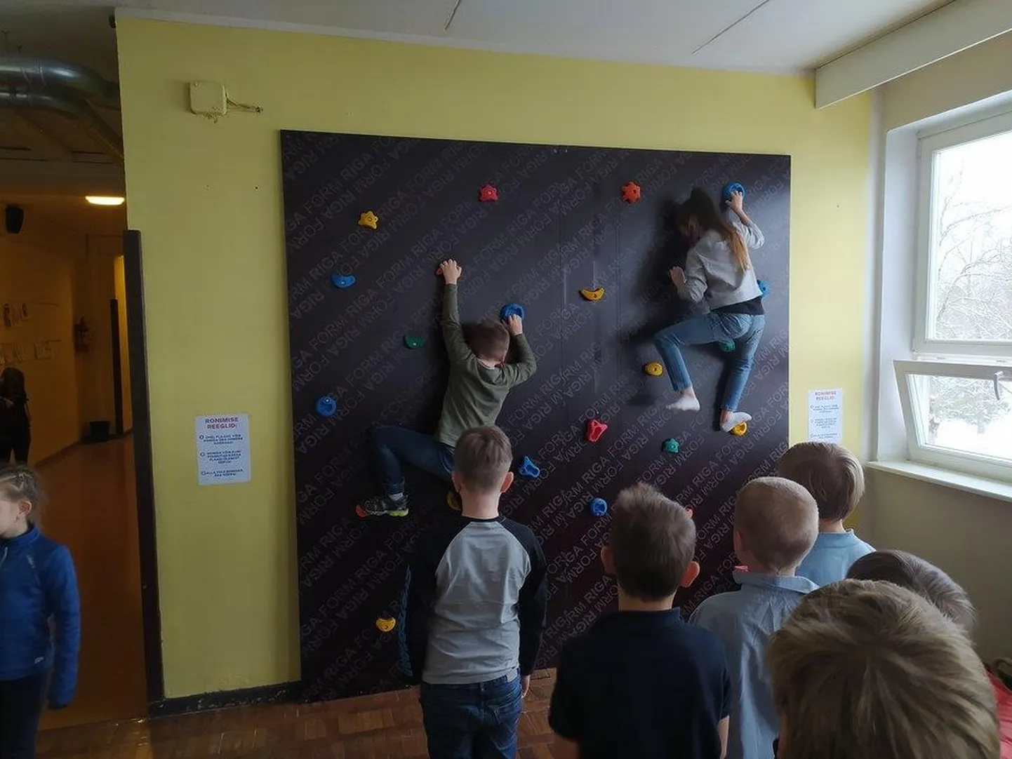 Kadrina keskkooli ronimisseina kasutavad aktiivselt algklassilapsed.
