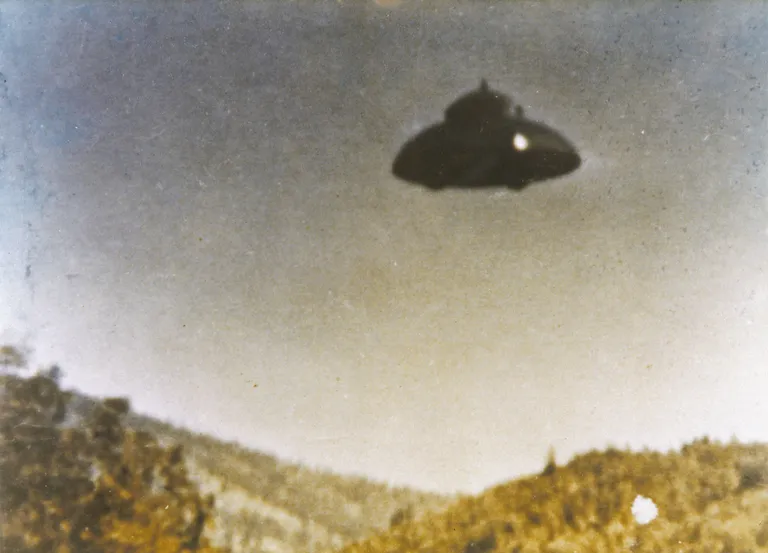 Foto 1950. aastatest, millel on väidetavalt ufo