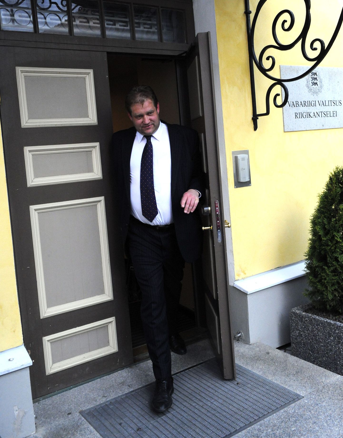 Rahandusministril Ivari Padaril polnud täna kell 16 alanud valitsuse kabinetiistungile enam asja.