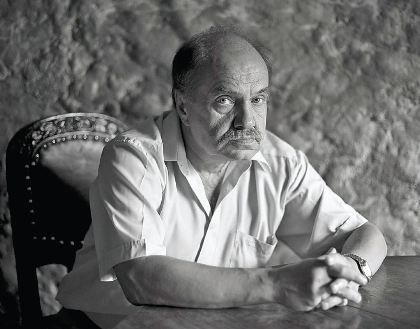 Черно-белое искусство художника-графика Владислава Станишевского (1947-2011) хранит в себе весь спектр красок мира.