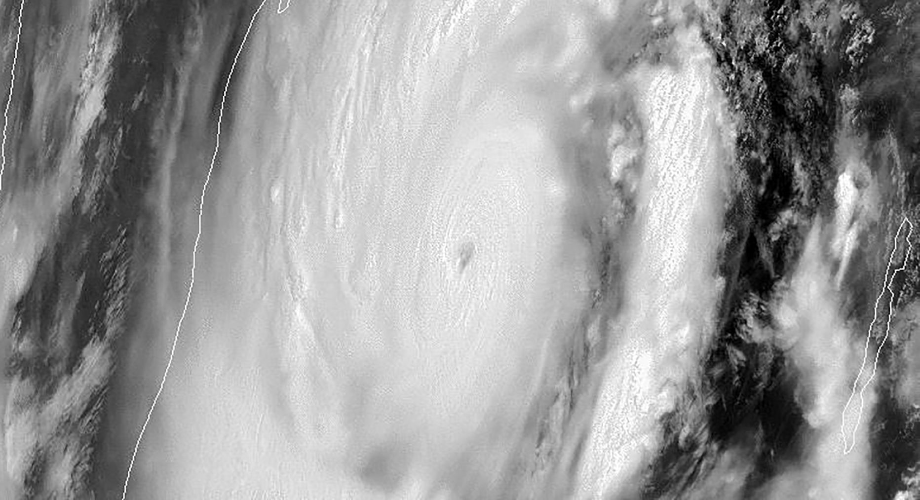 USA ookeani- ja atmosfääriaameti NOAA avaldatud foto, millel on näha tsüklon Amphanit. Foto tegi Himawari-8 ilmasatelliit
