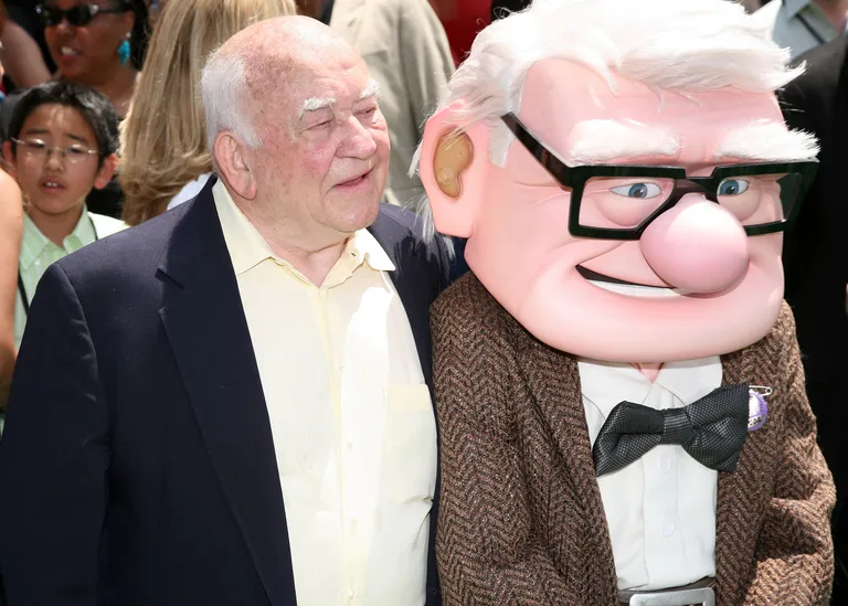 Ed Asner «Üles!» esilinastusel.