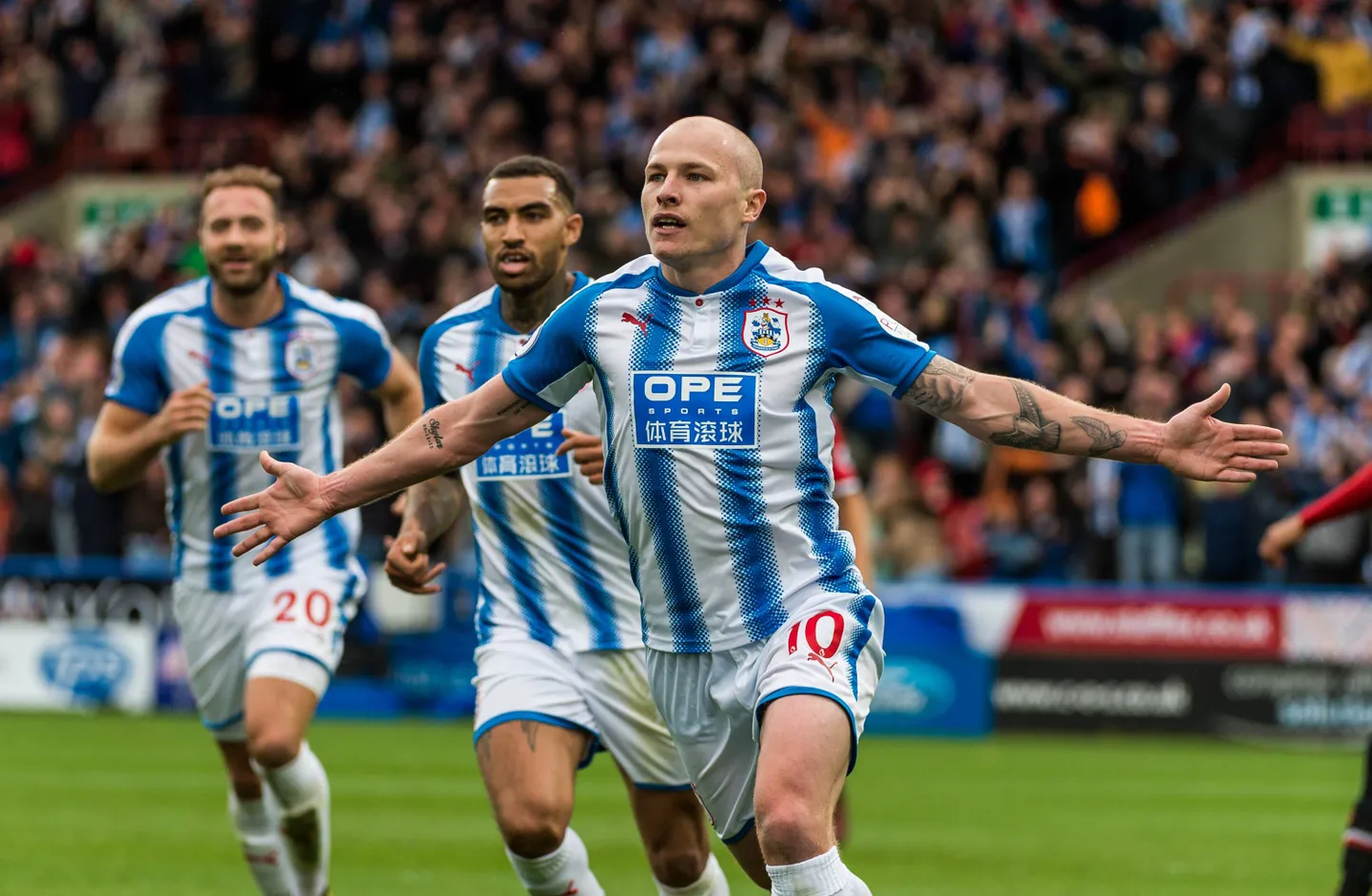 Aaron Mooy