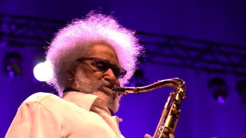 Suri jazzilegend Sonny Rollins
