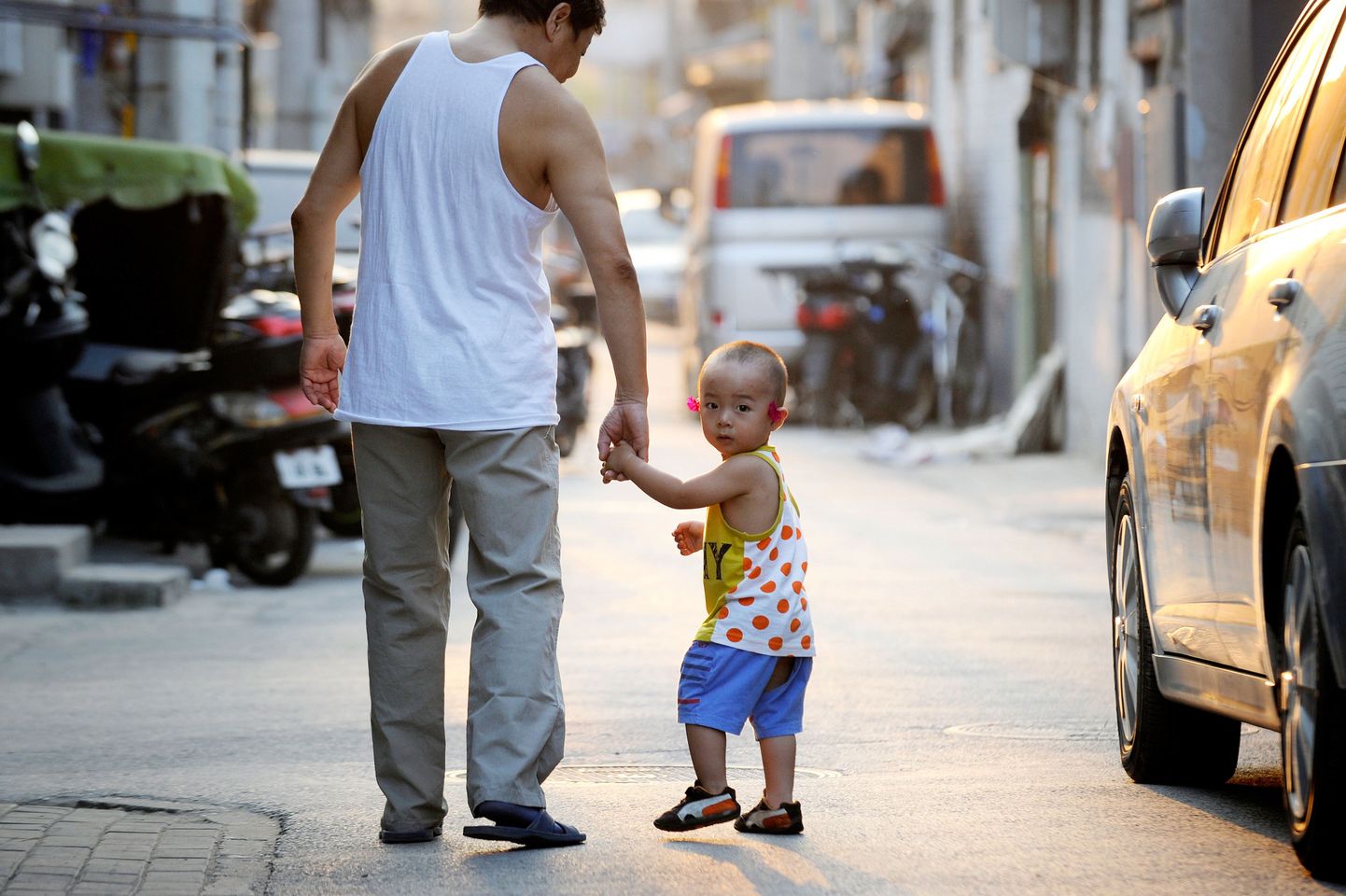 Hiina vanemad panevad lapsed ketti, kuna ei jõua lastehoiu eest maksta