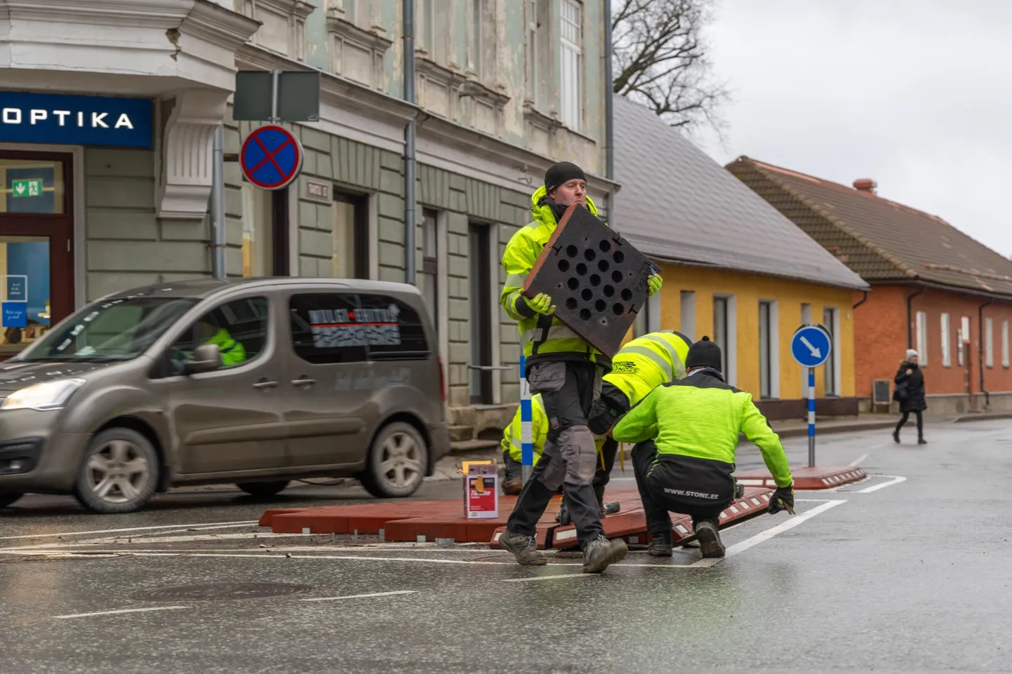 Ohutussaar oli vanalinnas maas kolm kuud. Et talvel oleks seal võimalik teehooldustöid teha, võeti see neljapäeval üles.
