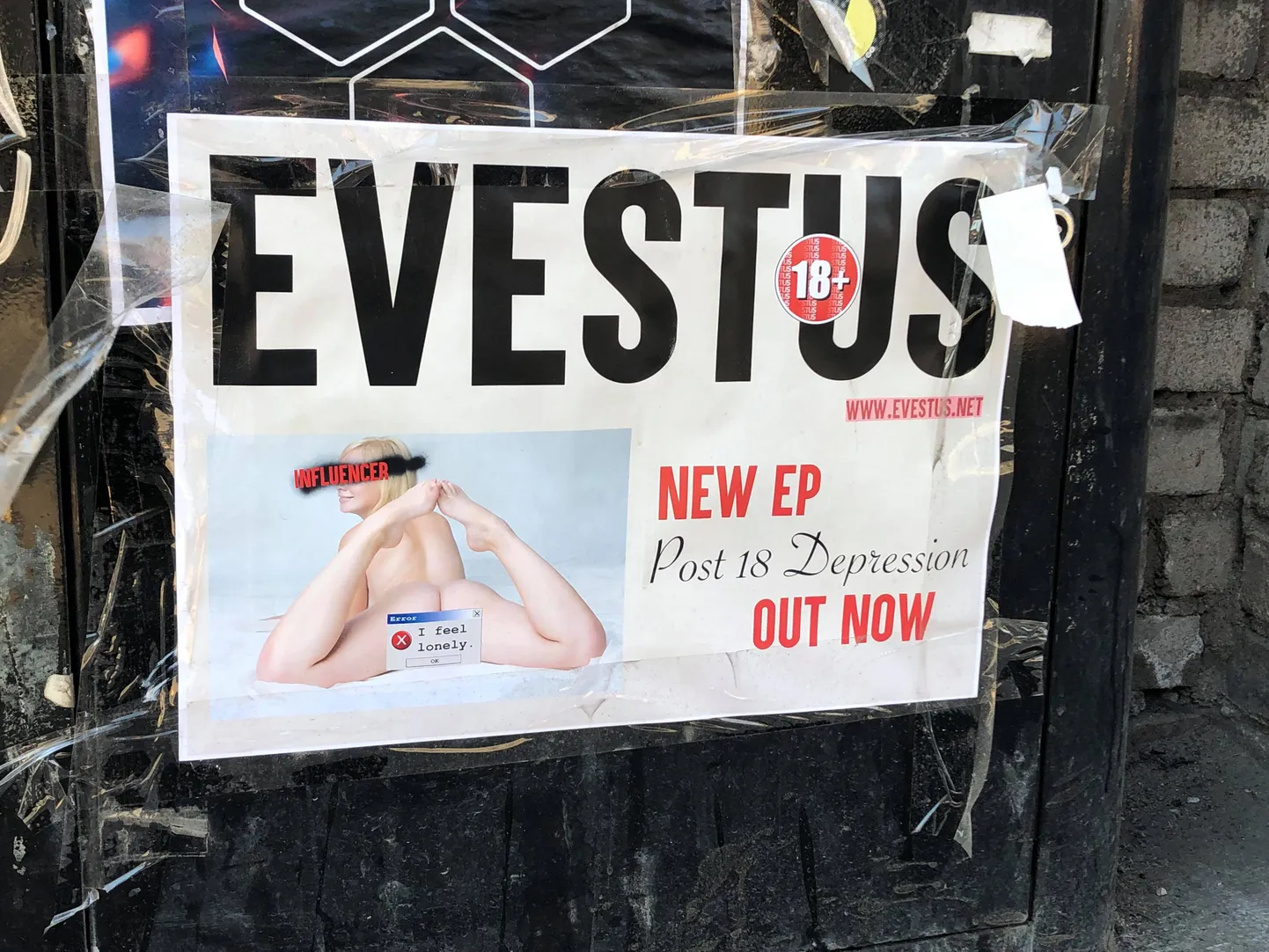 Evestuse reklaamplakat Telliskivis.