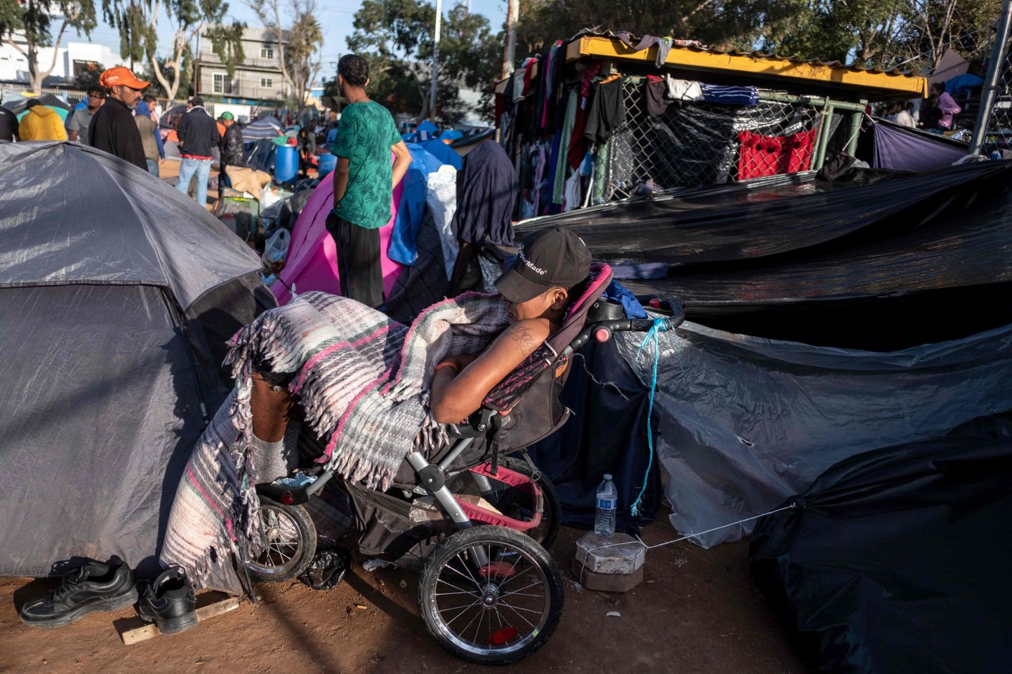 Migrantu pagaidu nometne Tihuanā