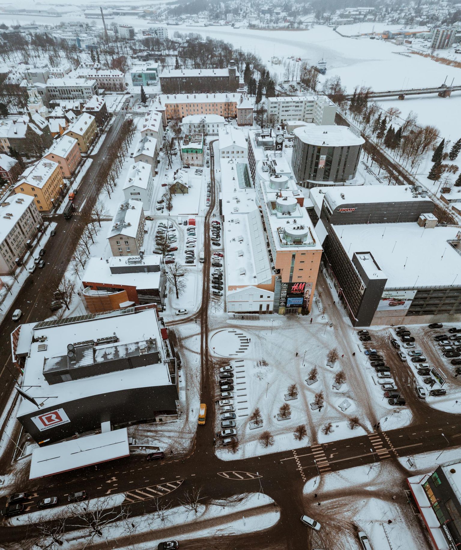 Paradoksaalsel moel on muinsuskaitseala kaitsevööndisse sattunud Pärnu linna modernne südalinn.