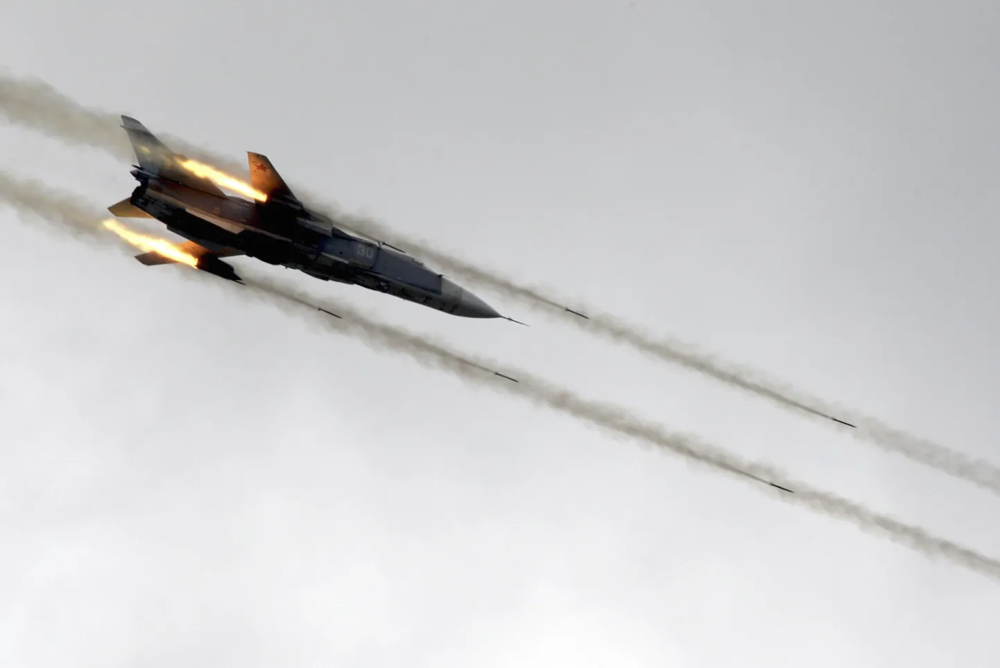 Suhhoi hävitus-ja pommituslennuk SU-24