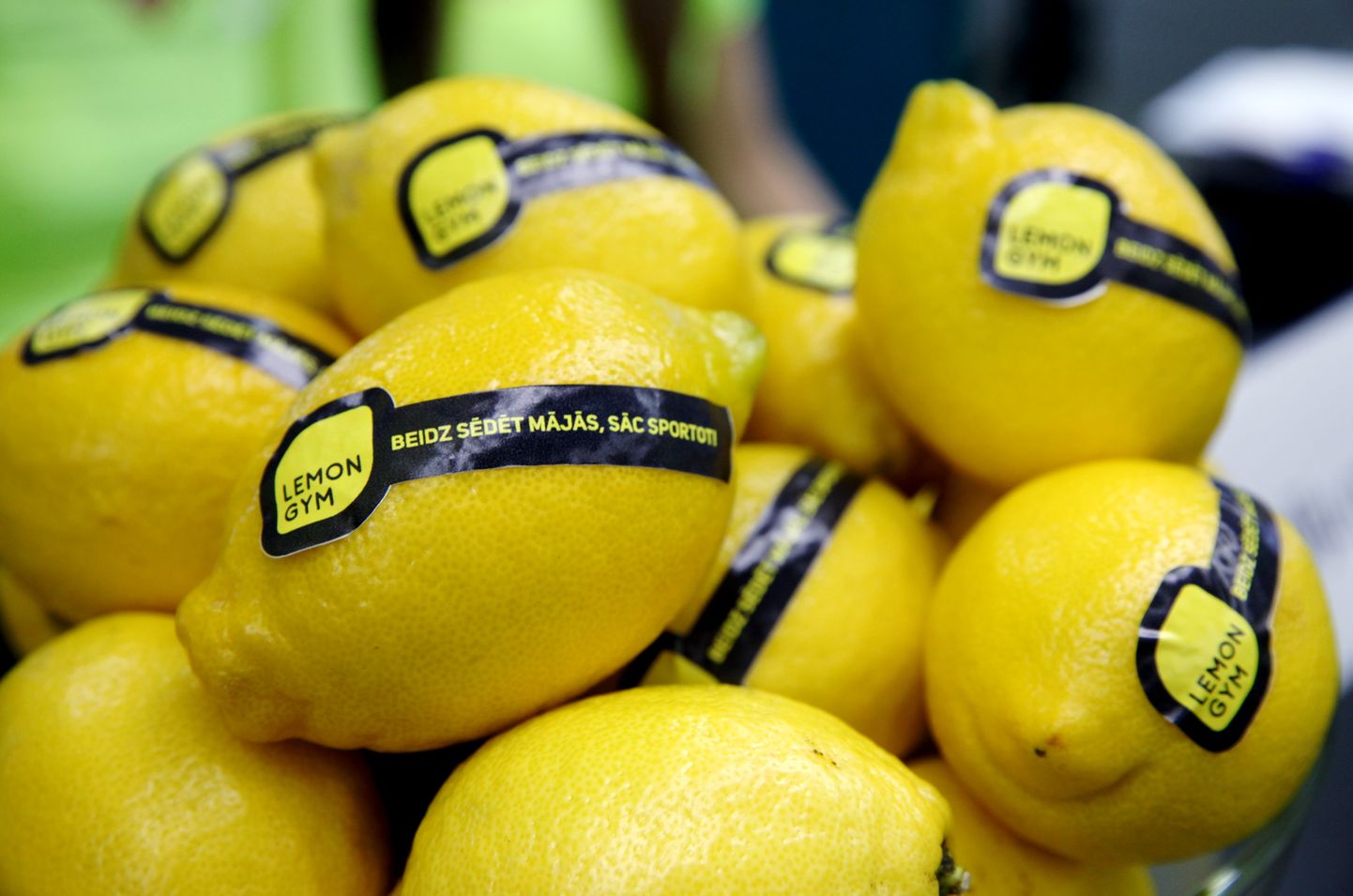 Citroni pirmā budžeta klases sporta kluba "Lemon Gym" atklāšanā.