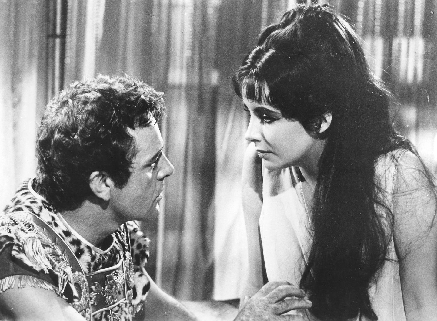Elizabeth Taylor ja Richard Burton filmis 1963  «Cleopatra», 1963
