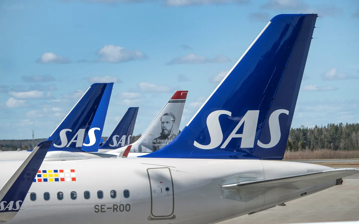 SAS-i lennukid paremaid aegu ootamas.