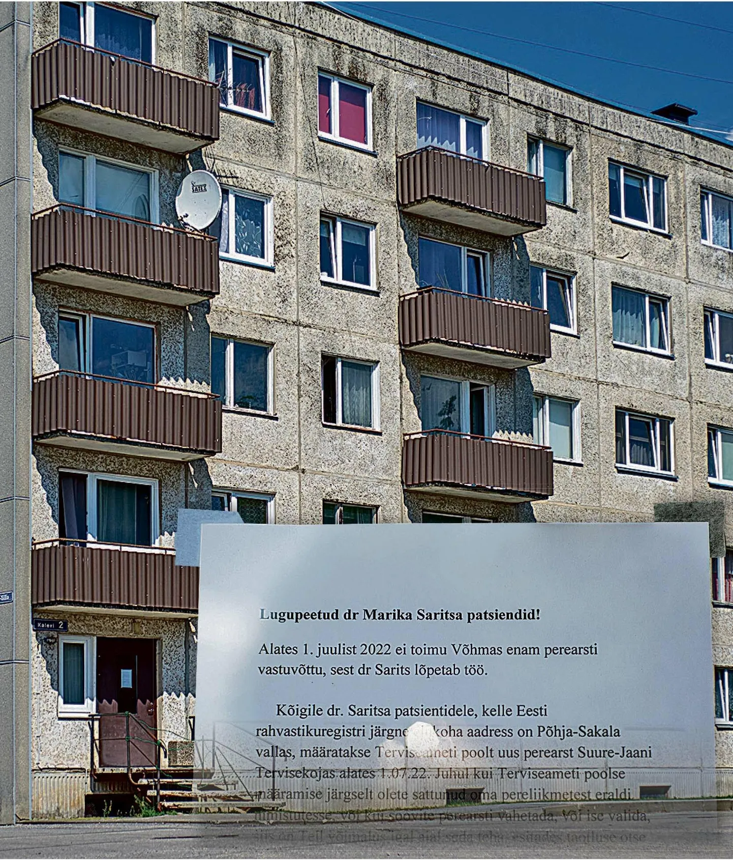 Marika Saritsa kabinet on sisse seatud korrusmajas. Perearsti kabineti uksel on kiri, mis teatab, et 1. juulist Marika Sarits patsiente enam vastu ei võta.