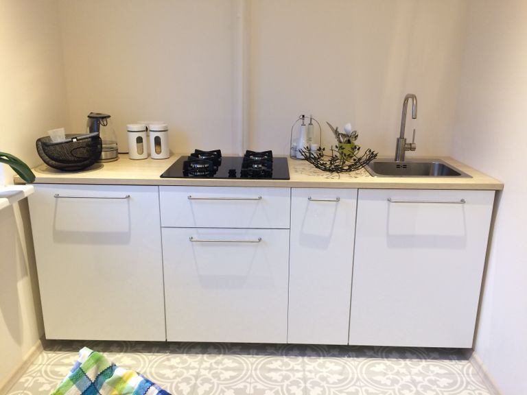 Virtuve 602.sērijas dzīvoklī. "Šī ir pirmā virtuves iekārta, kuru esmu patstāvīgi saplānojusi, izmantojot IKEA virtuves plānotāju. No idejas līdz gatavai virtuvei pagāja tikai viena nedēļa."