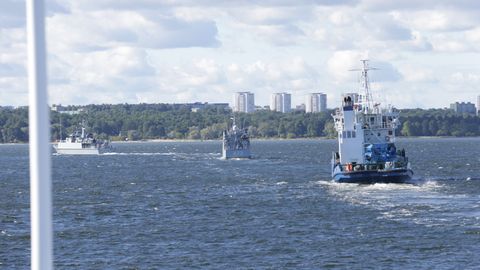 Фото: в Таллиннском заливе проходит подготовка к военно-морскому параду