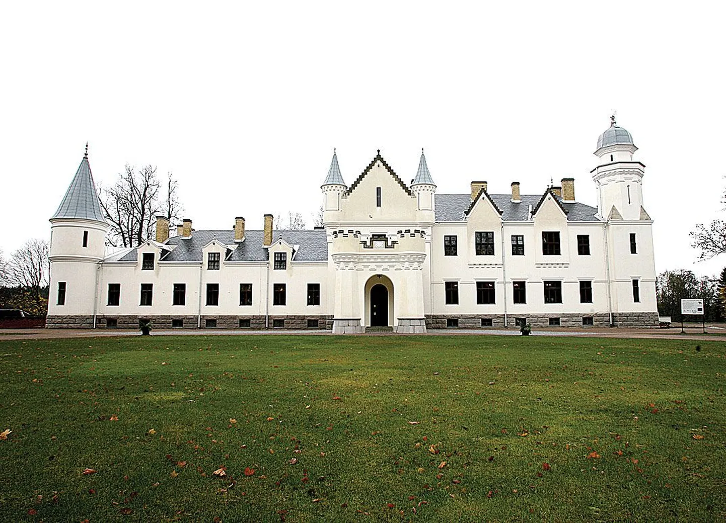 Kulus kümme aastat ja Alatskivi loss sai korda nii väljast kui ka seest.