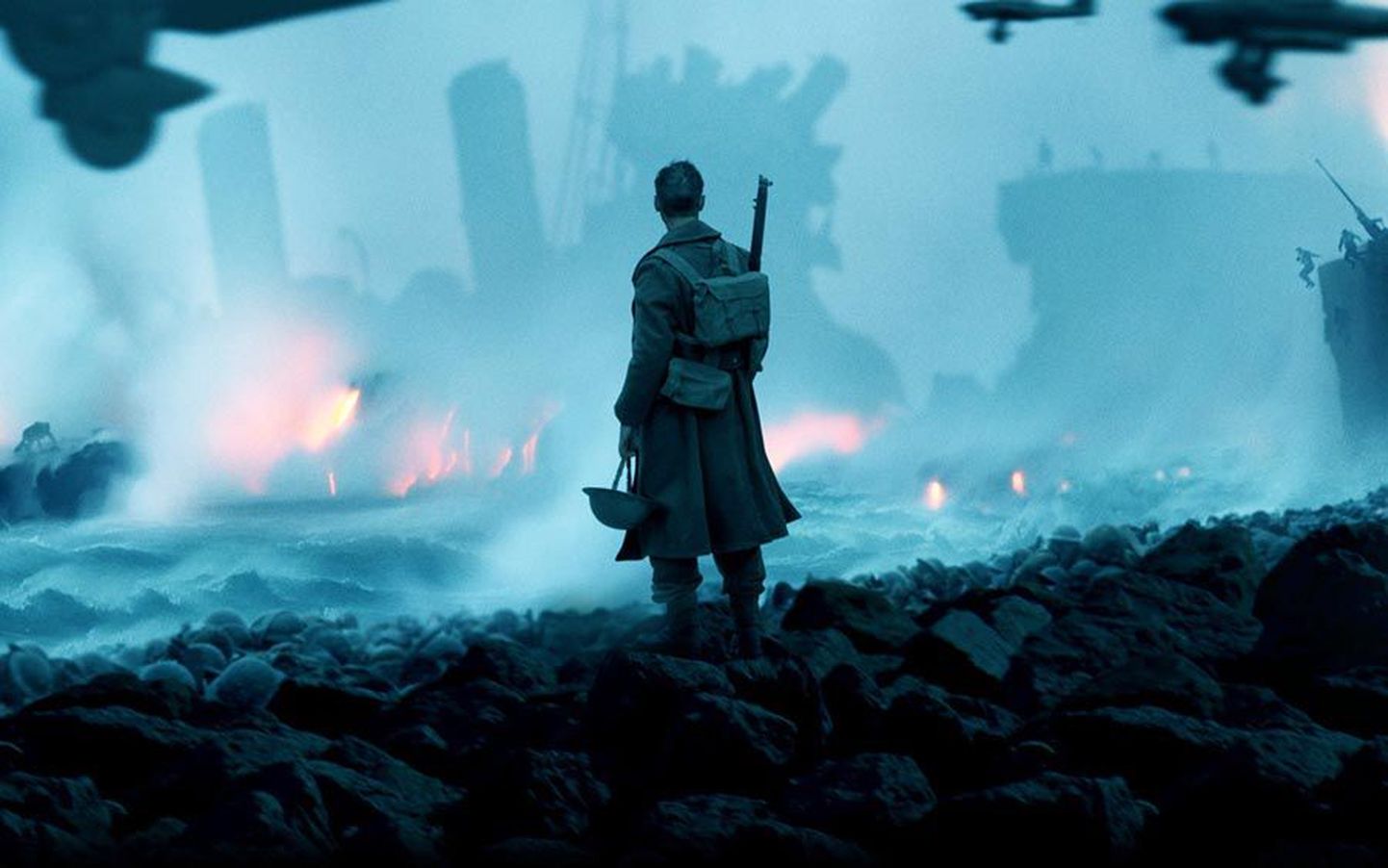 Lõksus. Ees on surm, vees on surm. «Dunkirk» on lugu ajast, mil lootus näis olevat kadunud.