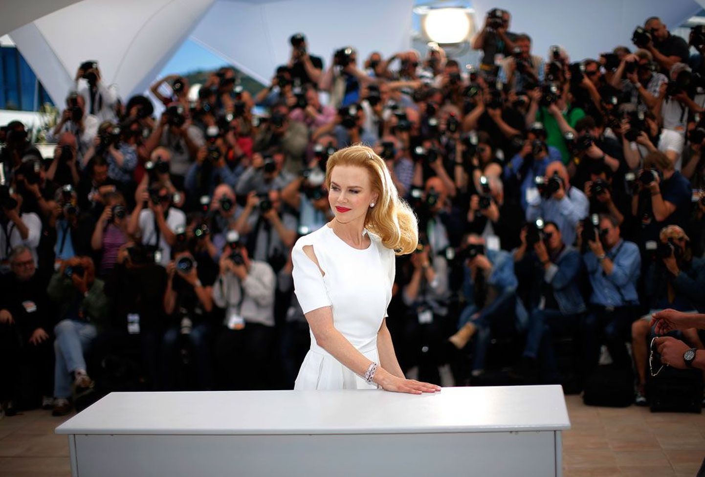 Nicole Kidman poseerib Cannes’i fotograafide ees.