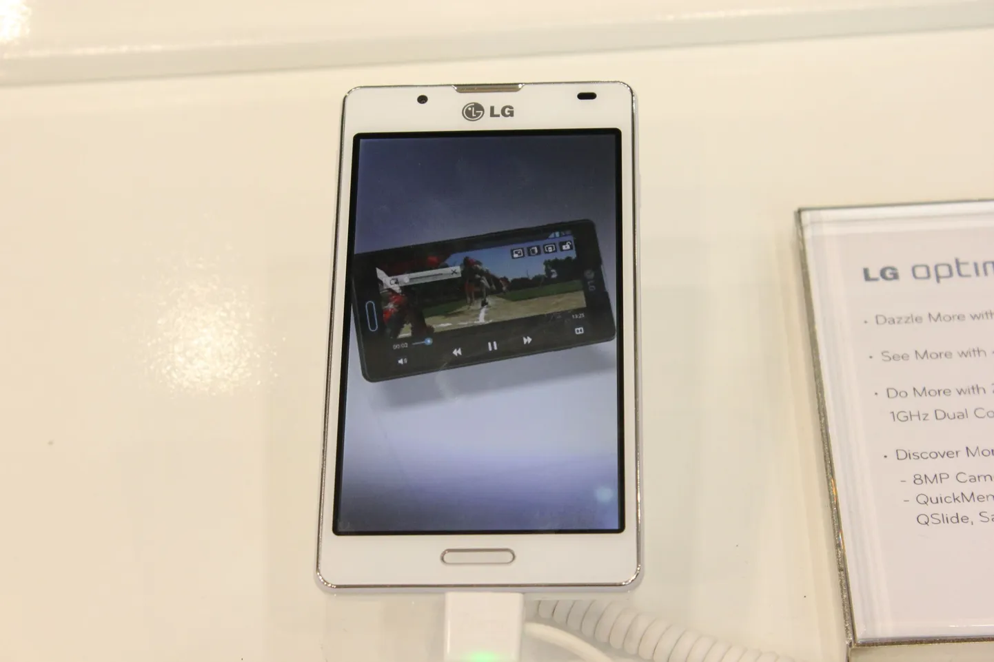 LG Optimus L3.