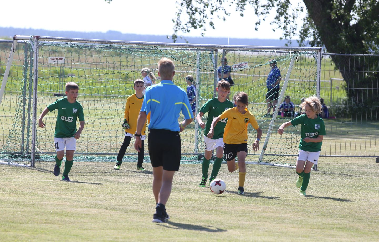 Noorte jalgpallifestivalil “Pärnu Summer Cup 2018” toimuvad esimesed võistlusmängud ja õhtul avamine Vallikäärus.