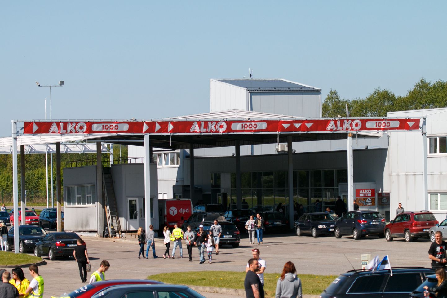 Ikla ja Valka endistesse piiriületuspunktidesse rajatud Alko1000 poed on populaarsed nii eestlaste kui soomlaste seas.