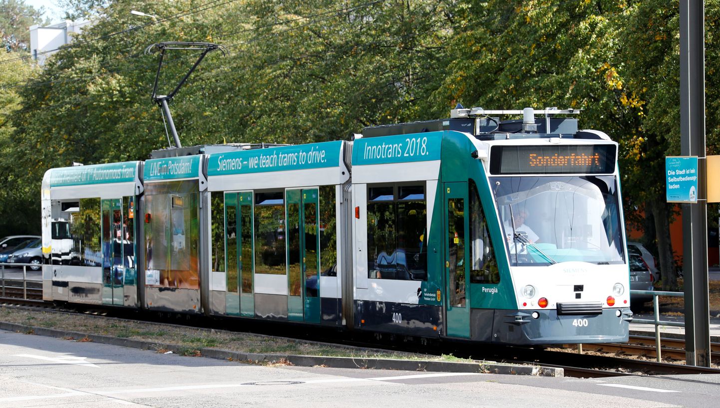 Siemensi isesõitev tramm Combino.