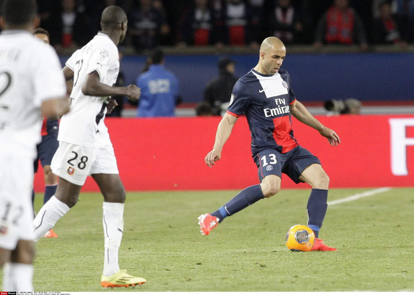 PSG kaitsja Alex.