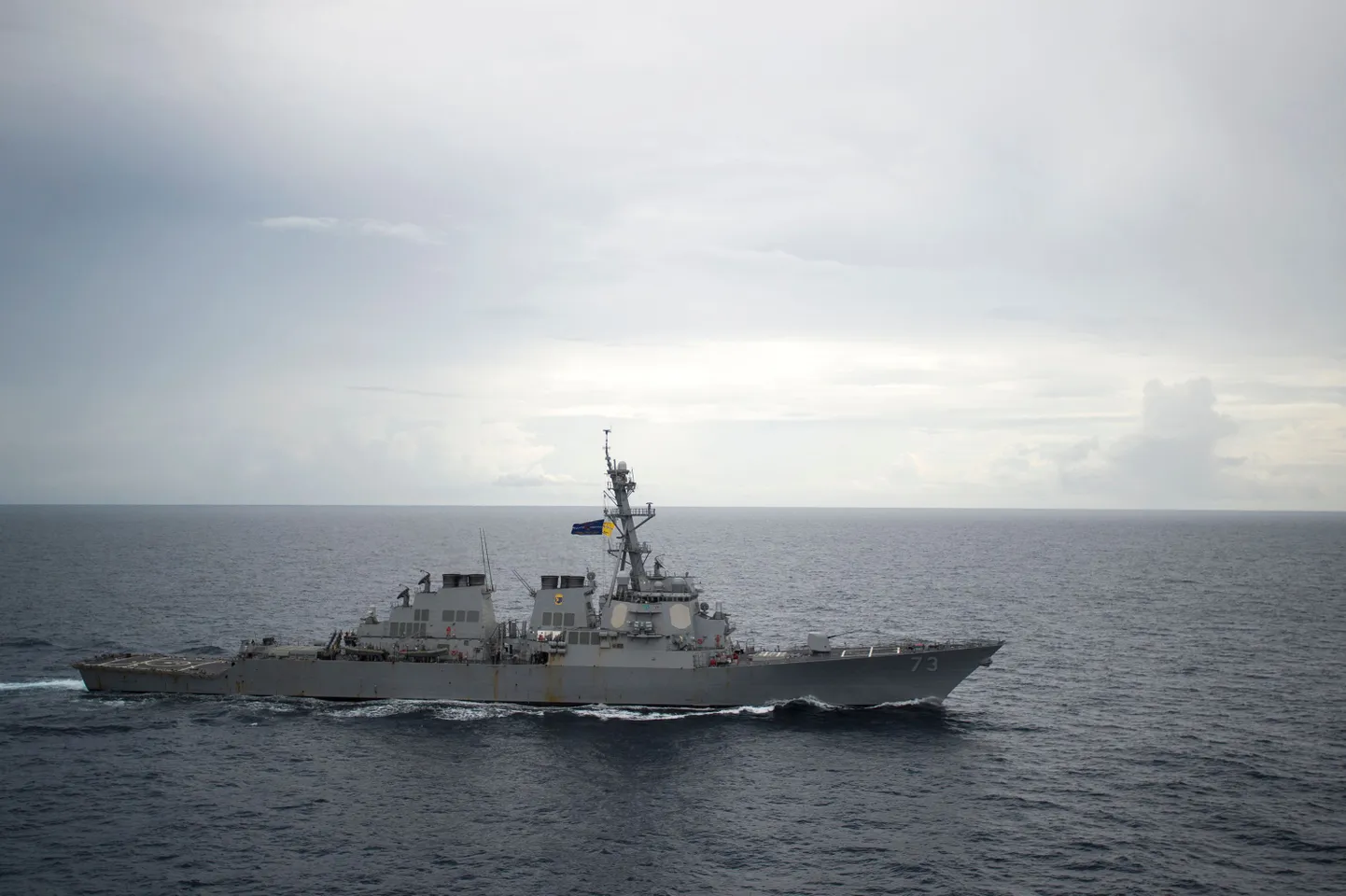 USA hävitaja USS Decatur Lõuna-Hiina merel.