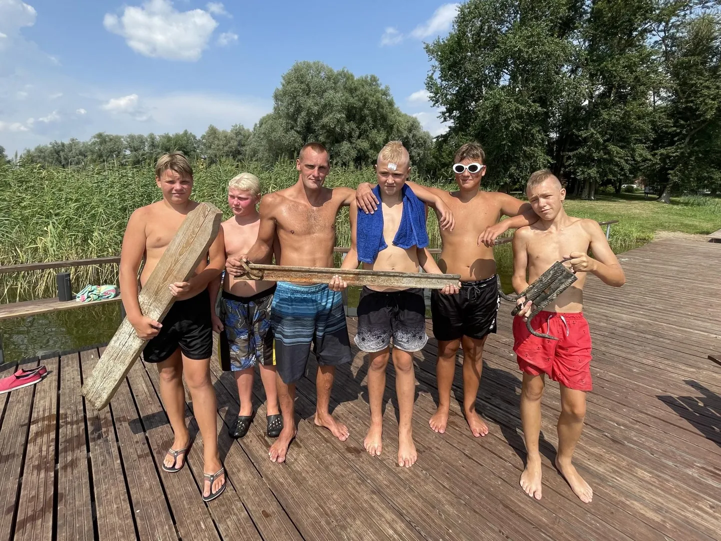 Pildil (vasakult paremale) Tauri Leis, Andro Maripuu, Keven Johanson, Tarvo Sumerkin, Tanno Selkin ja Tarmo Sumerkin.