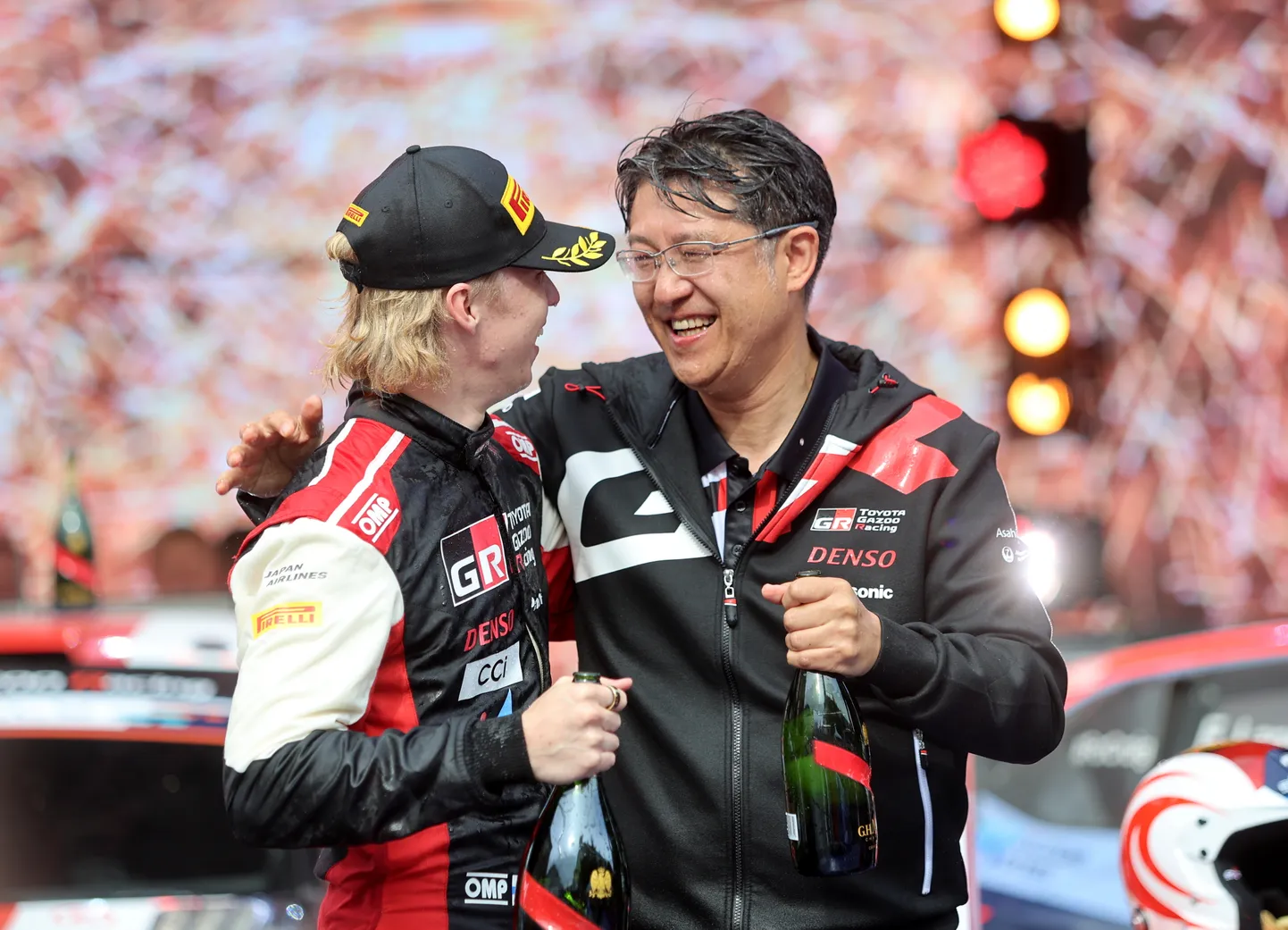 Kalle Rovanperä (vasakul) ja Toyota president Koji Sato Rally Estonial.