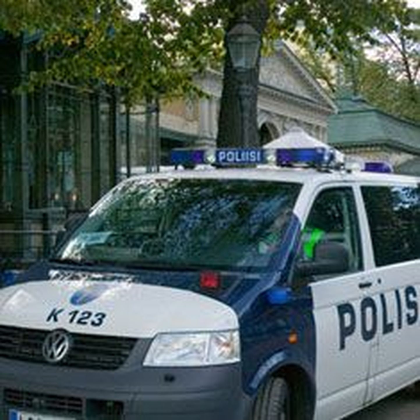 Soome polisei eraldusmärkidega sõiduauto