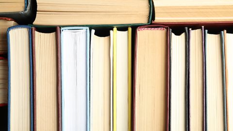 Kijivā sadegušas 800 000 grāmatu