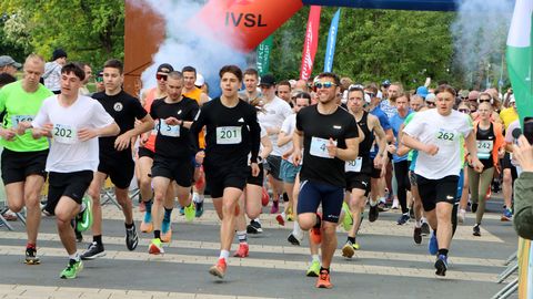 Laupäeval jooksevad Jõhvis sajad inimesed kesklinnast vanglasse ja tagasi