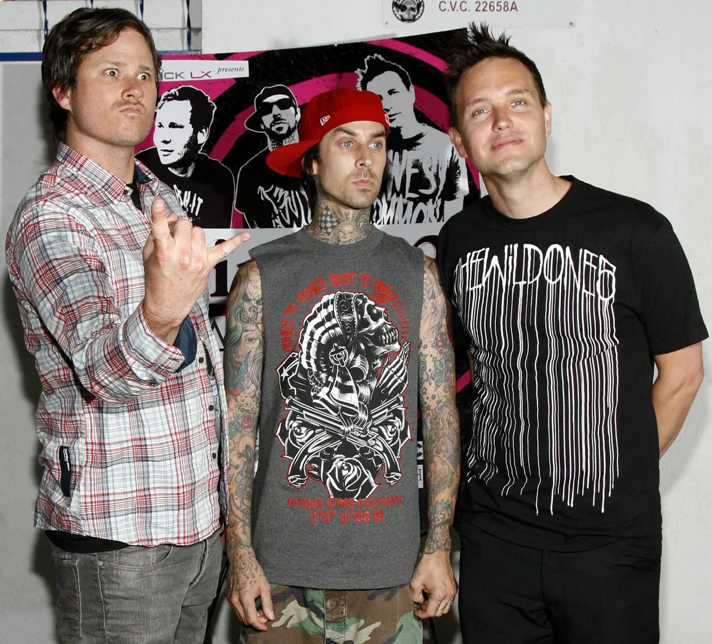 Blink-182: kitarrist ja laulja Tom Delonge, trummar Travis Barker ja bassimängija ning laulja Mark Hoppus