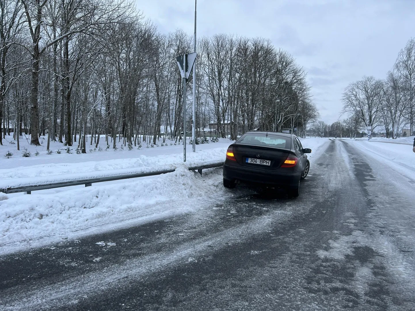 Kuidas joobes meesterahva auto vastassuunda sattus, jäi selgusetuks.