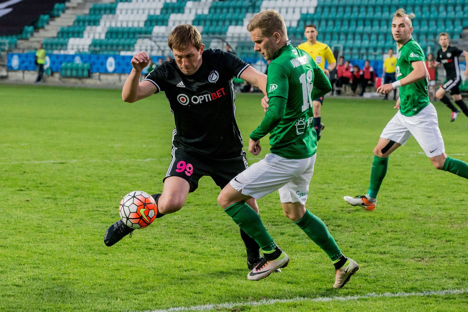 Nõmme Kalju - FC Flora 0:0. Tarmo Neemelo (vasakul) ja Markus Jürgenson.