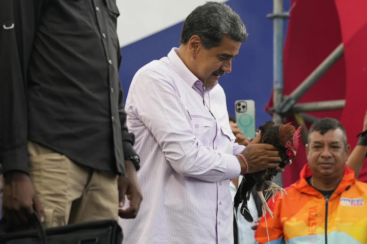 Venezuela president Nicolas Maduro kampaaniaüritusel pealinnas Caracases. Autoritaarsele riigipeale terendab kolmas järjestikune ametiaeg.