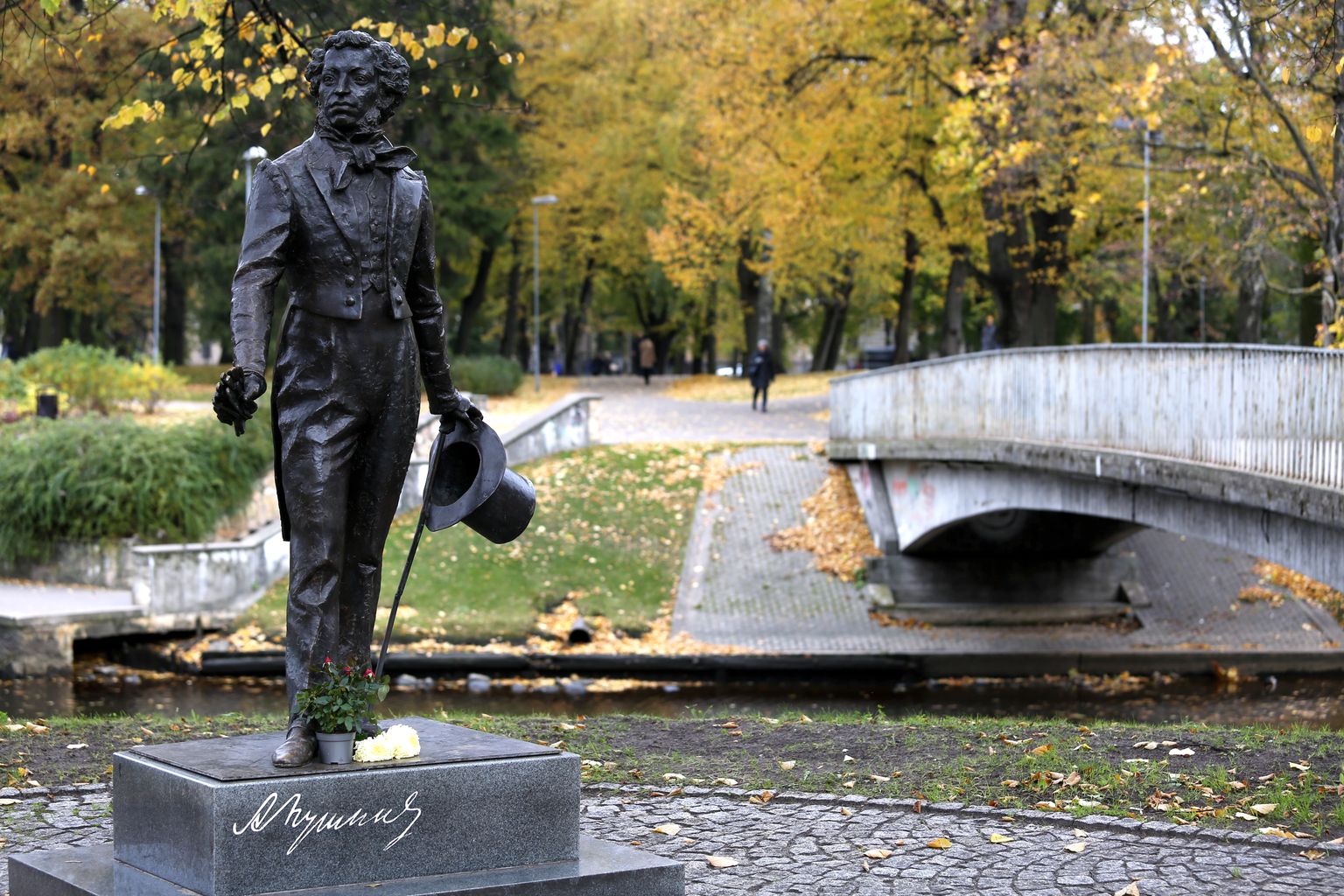 Памятник Пушкину в Риге. Иллюстративное фото