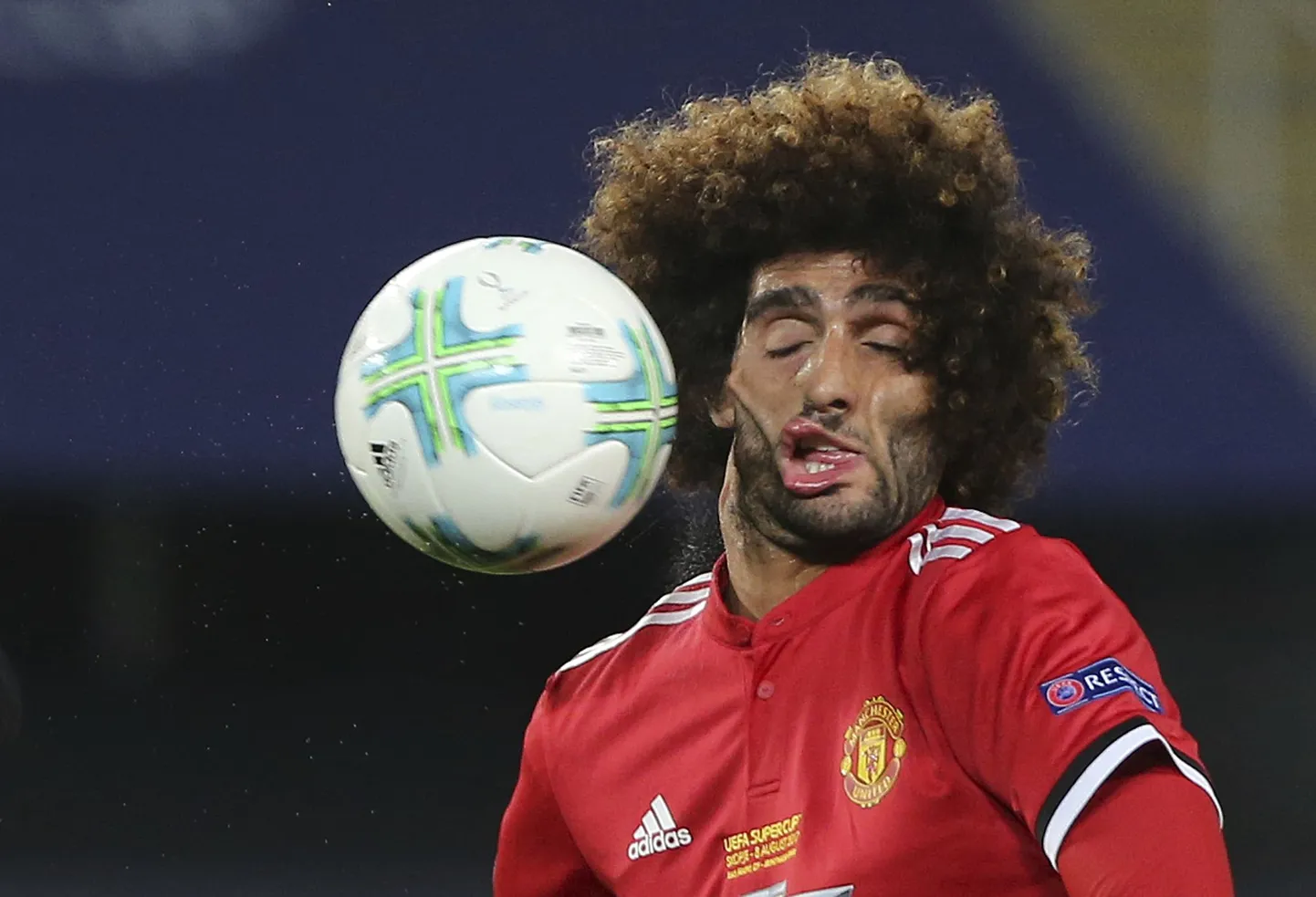 Manchester Unitedi poolkaitsja Marouane Fellaini.