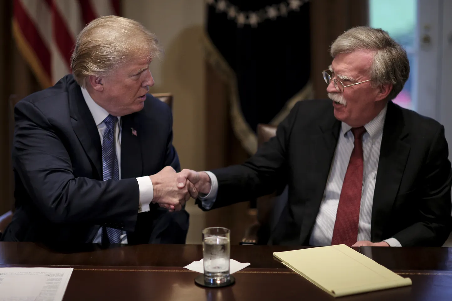 Дональд Трамп и Джон Болтон.