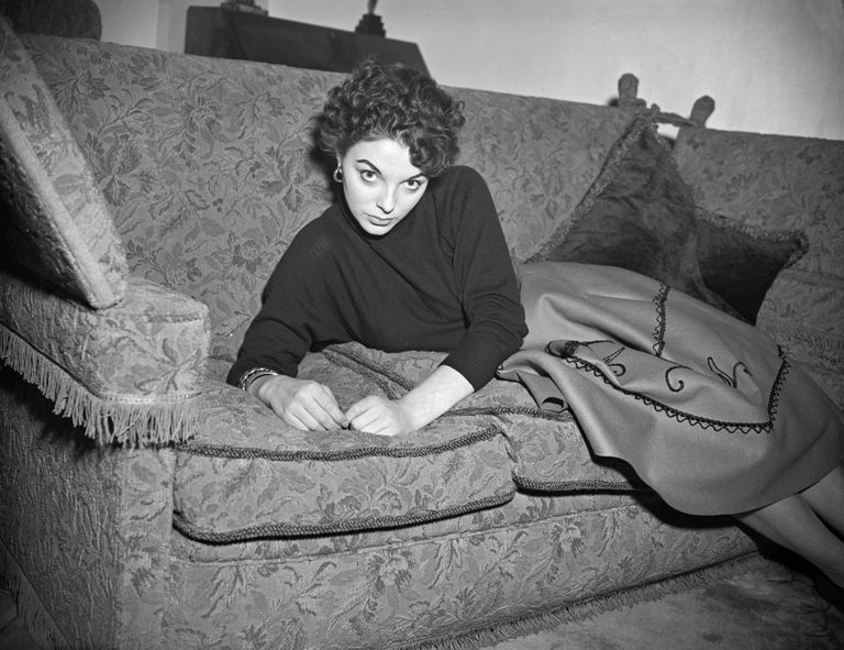 18-aastane Joan Collins 1952. aastal Londonis.
